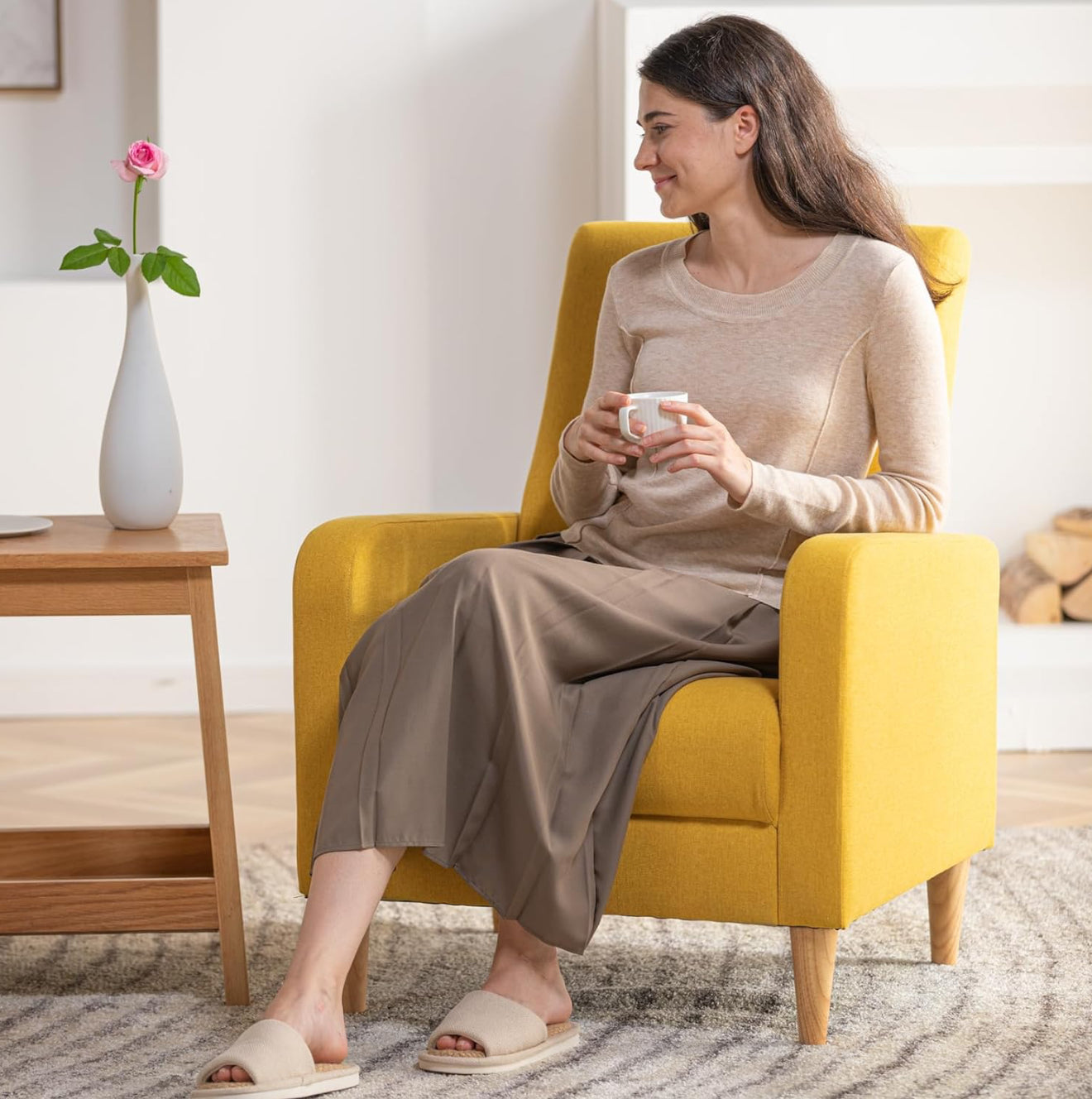 COLAMY Einzelsessel – Moderner Polstersessel mit Holzbeinen, Memory-Schaum & ergonomischer Rückenlehne – 5 Farben verfügbar (Gelb, Beige, Blau, Grau , Creme )
