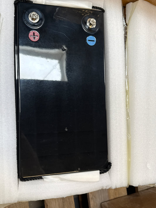 12V 200Ah LiFePO4 Akku mit BMS für Solar & Speicher