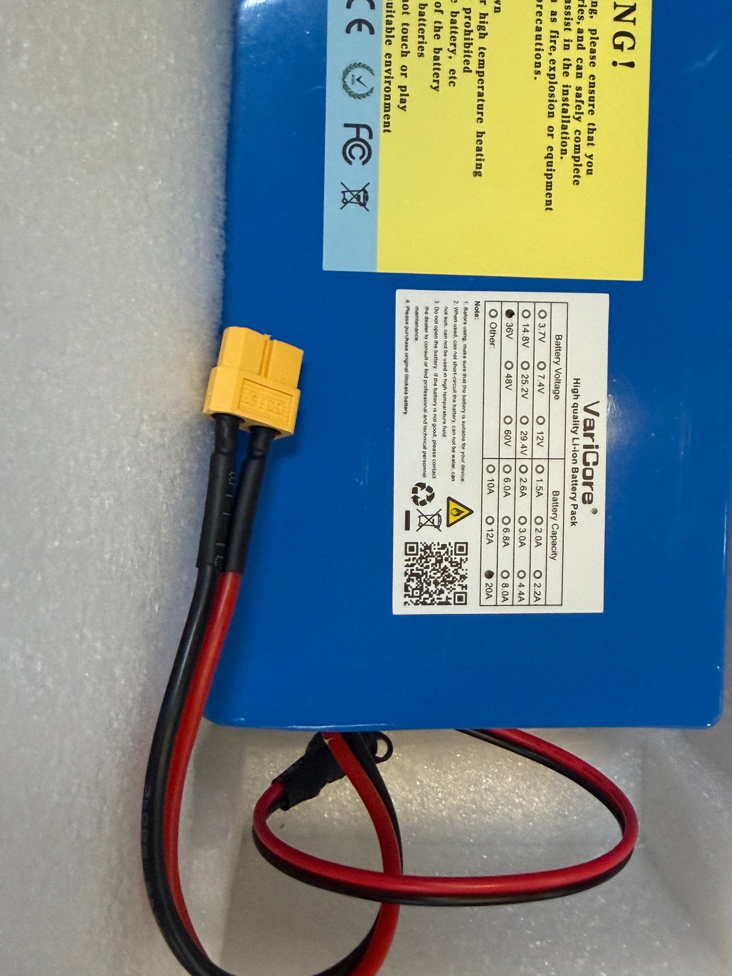 VariCore 36V 20Ah Li-Ion Akku Set mit 42V 2A Ladegerät XT60