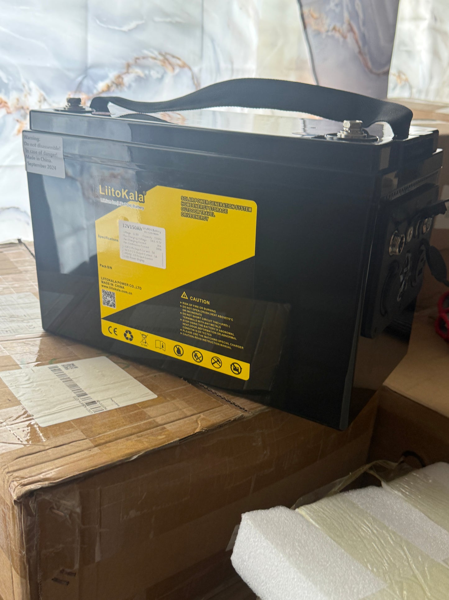 12,8V 150Ah LiFePO4 Batterie mit USB, PD, QC & LED Display