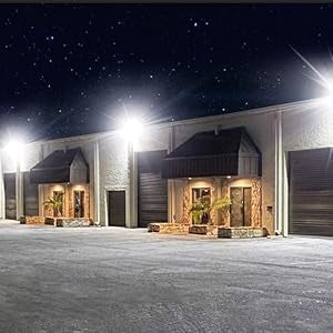 300W LED Flutlicht IP67 Außenstrahler 24000lm Kaltweiß Hof Garage Garten