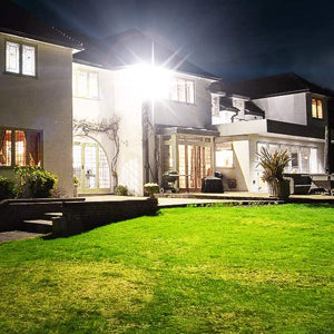 300W LED Flutlicht IP67 Außenstrahler 24000lm Kaltweiß Hof Garage Garten