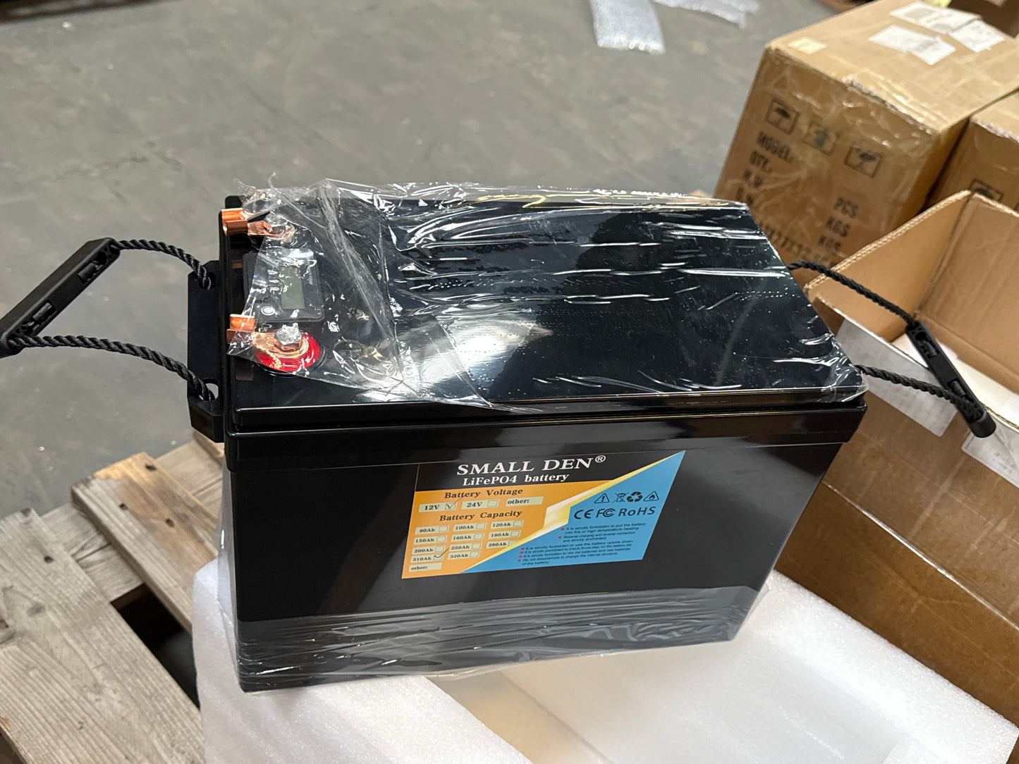 12V 310Ah LiFePO4 Akku mit Display für Solar Systeme
