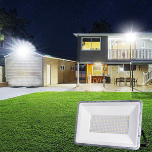 300W LED Flutlicht IP67 Außenstrahler 24000lm Kaltweiß Hof Garage Garten