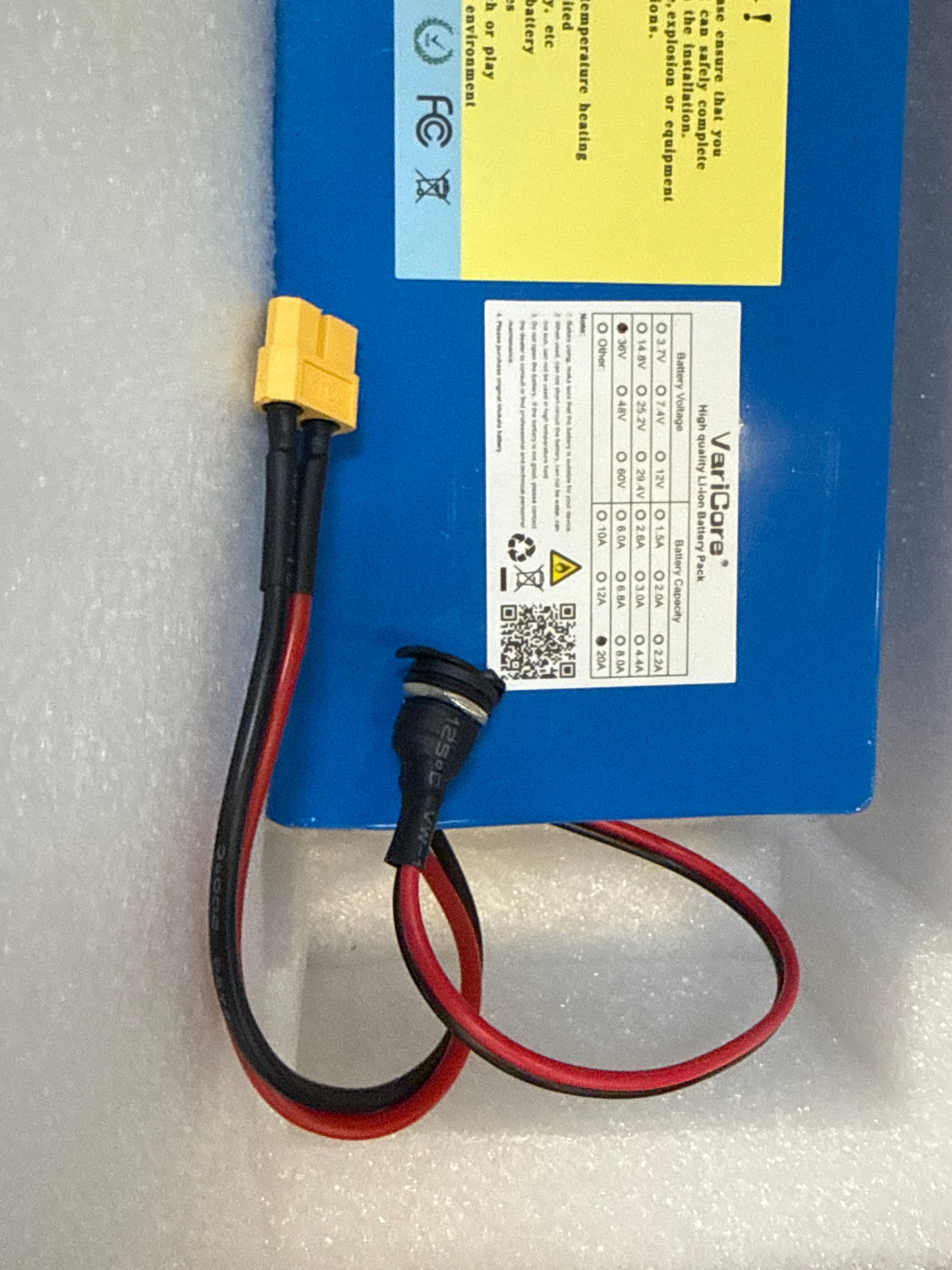 VariCore 36V 20Ah Li-Ion Akku Set mit 42V 2A Ladegerät XT60